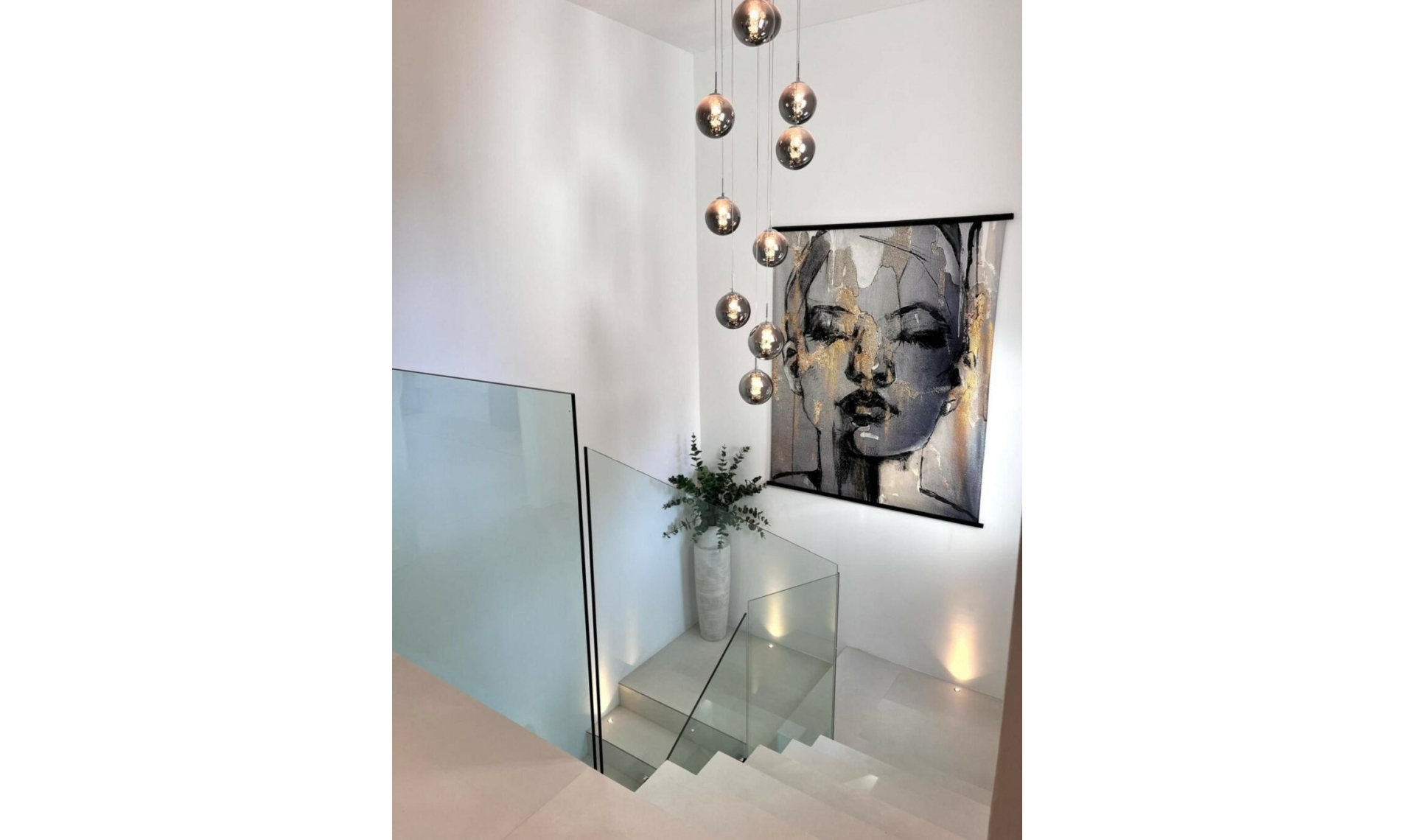 Resale - House -
La Cala de Mijas