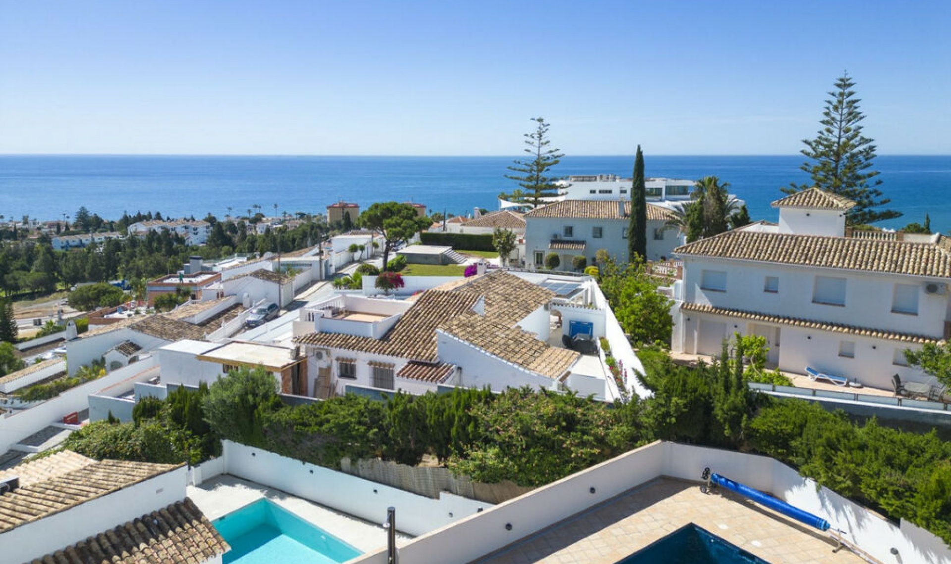 Resale - House -
La Cala de Mijas