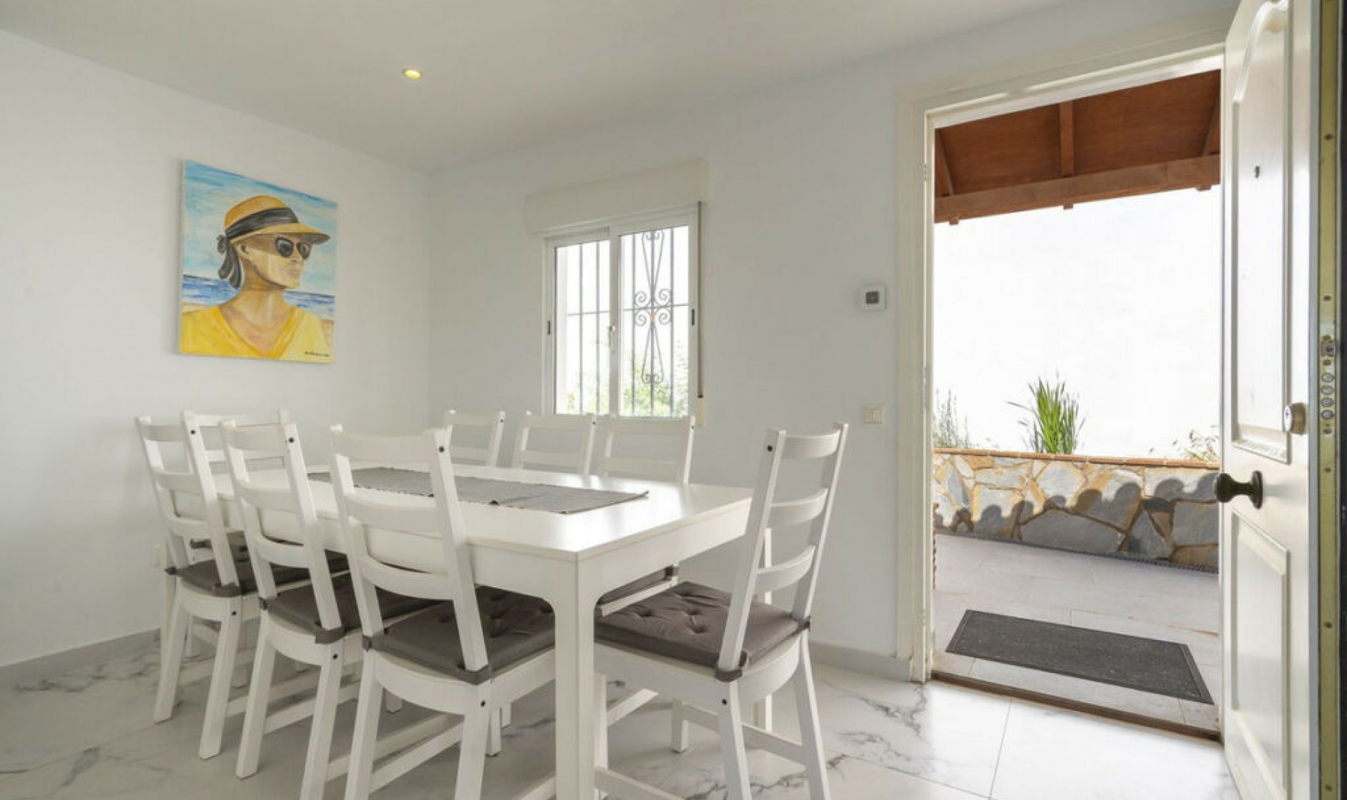 Resale - House -
La Cala de Mijas
