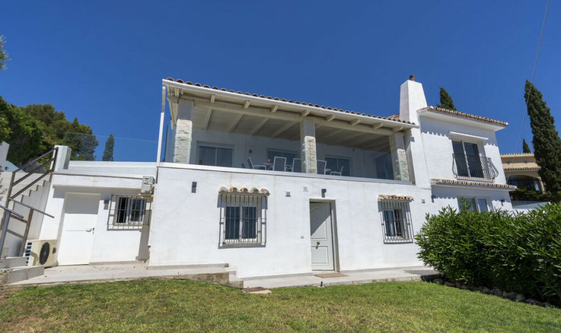 Resale - House -
La Cala de Mijas