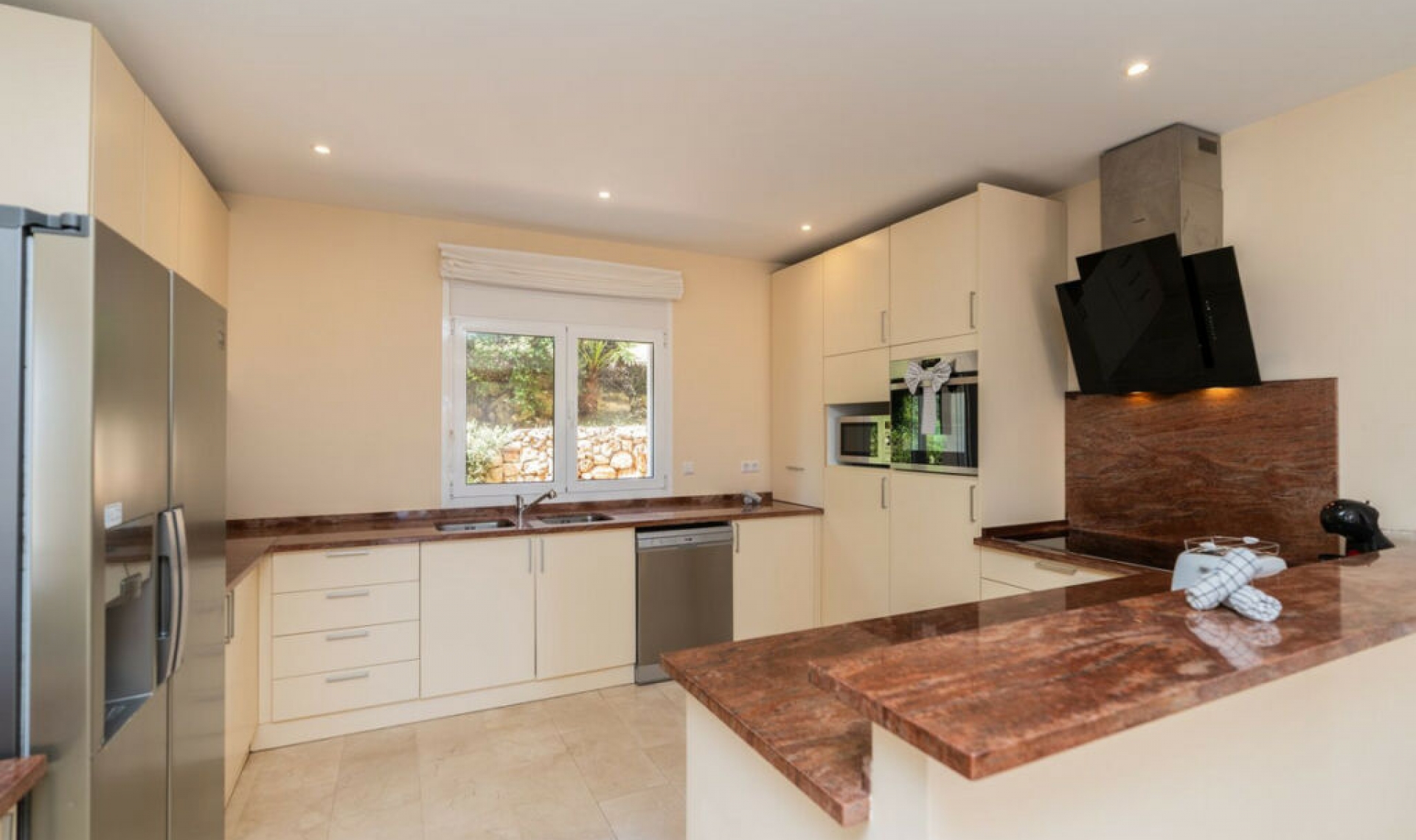 Resale - House -
La Cala de Mijas