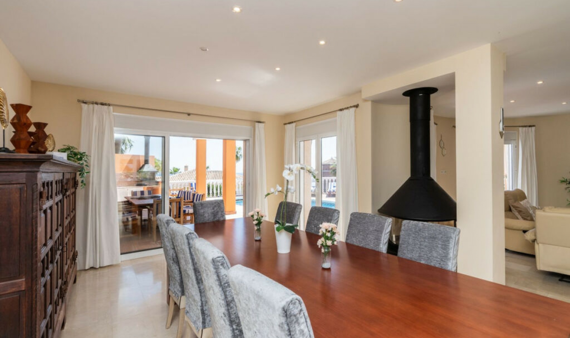 Resale - House -
La Cala de Mijas