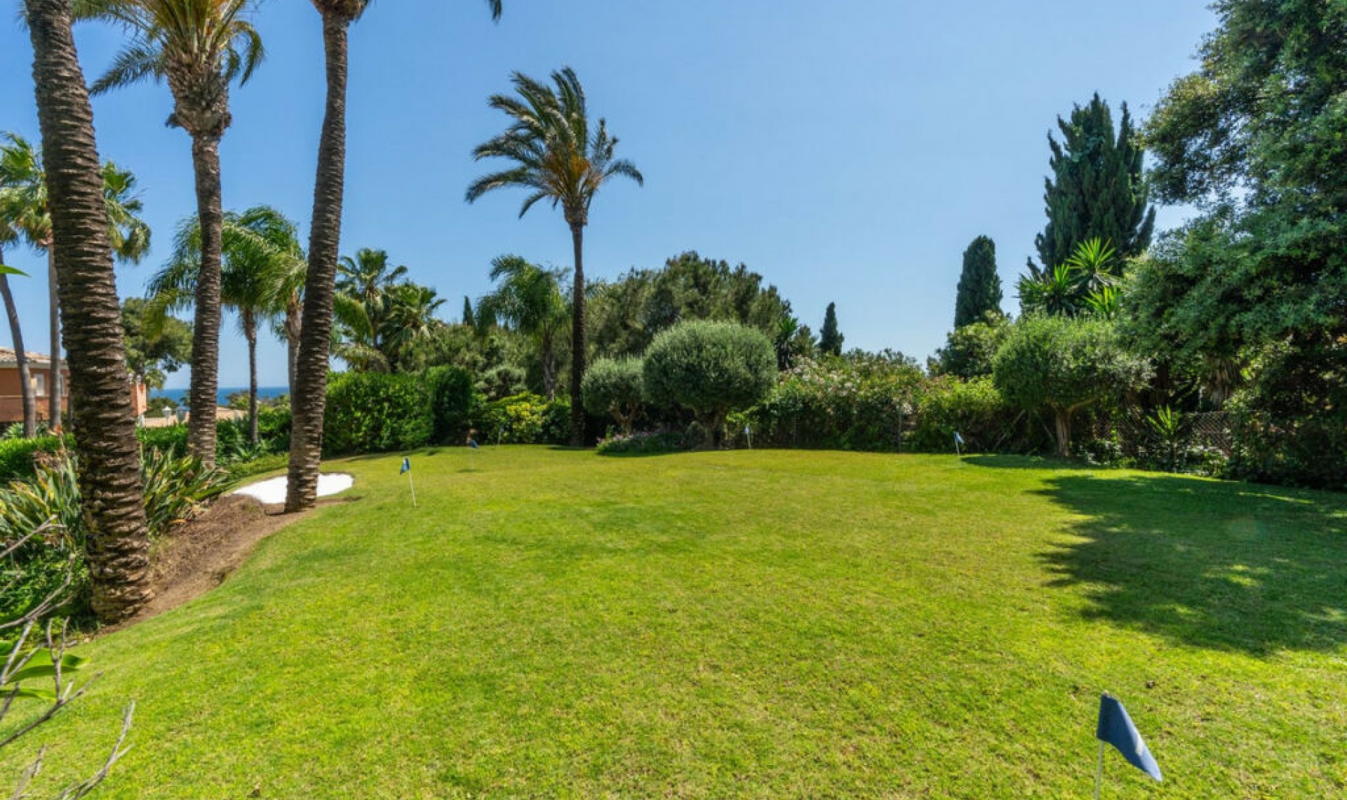 Resale - House -
La Cala de Mijas