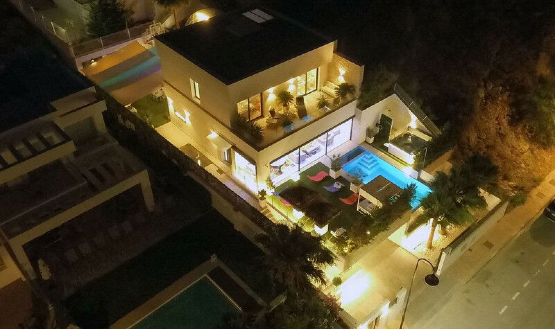 Resale - House -
La Cala de Mijas