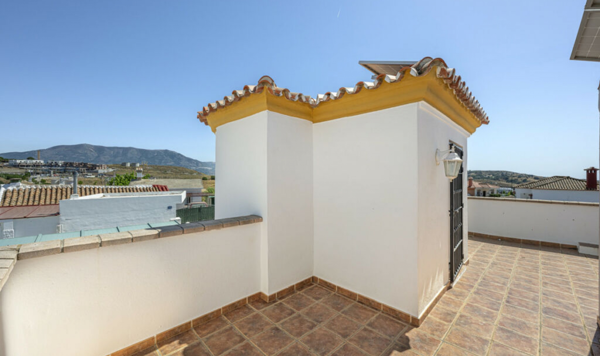 Resale - House -
La Cala de Mijas