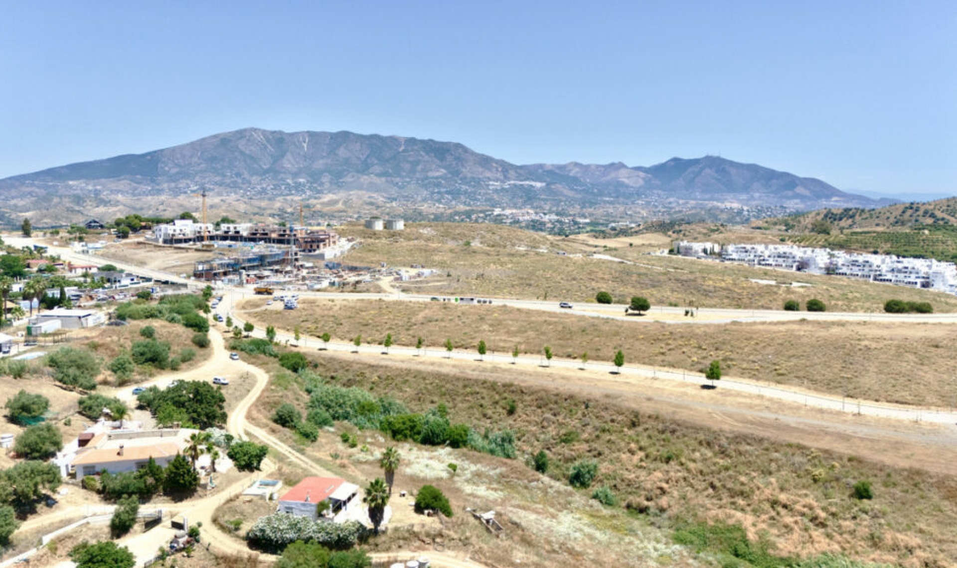 Resale - House -
La Cala de Mijas