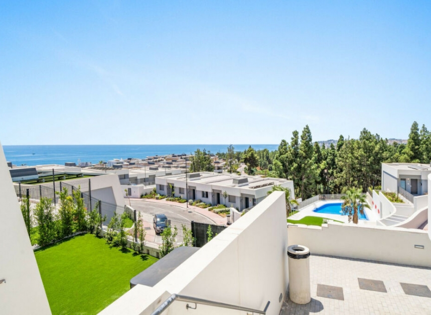 Resale - House -
La Cala de Mijas