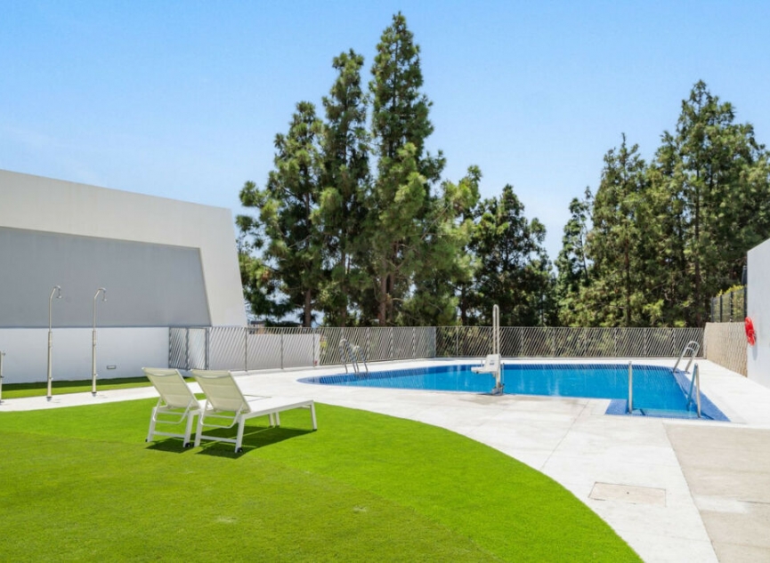Resale - House -
La Cala de Mijas