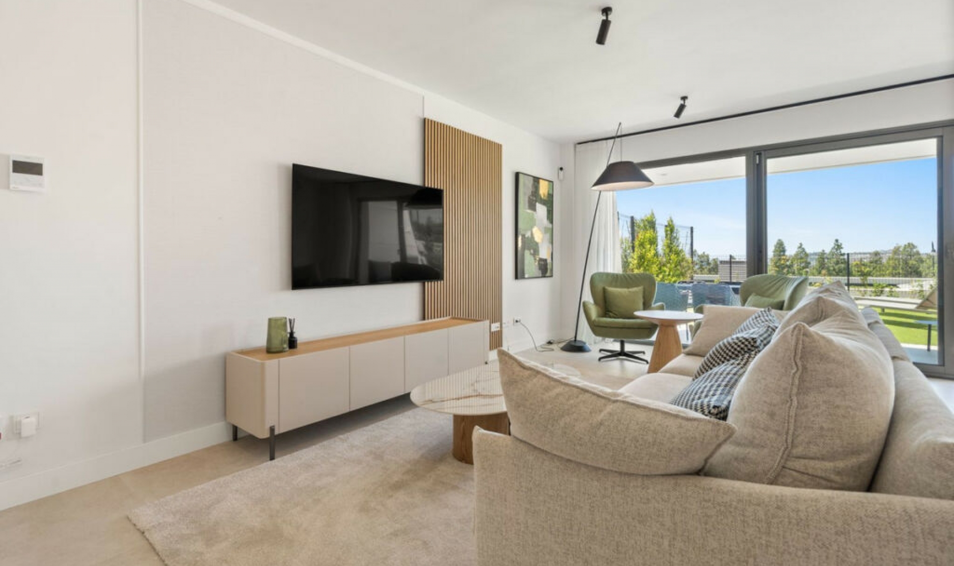 Resale - House -
La Cala de Mijas