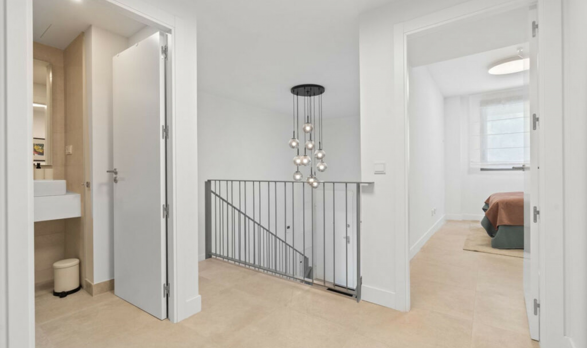Resale - House -
La Cala de Mijas