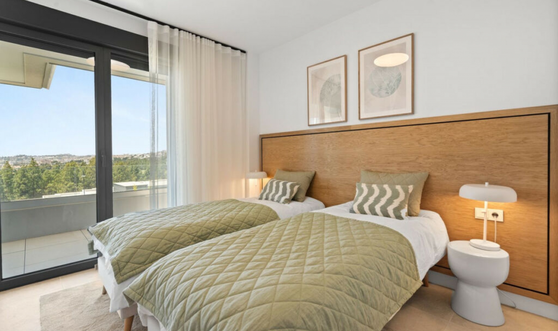 Resale - House -
La Cala de Mijas