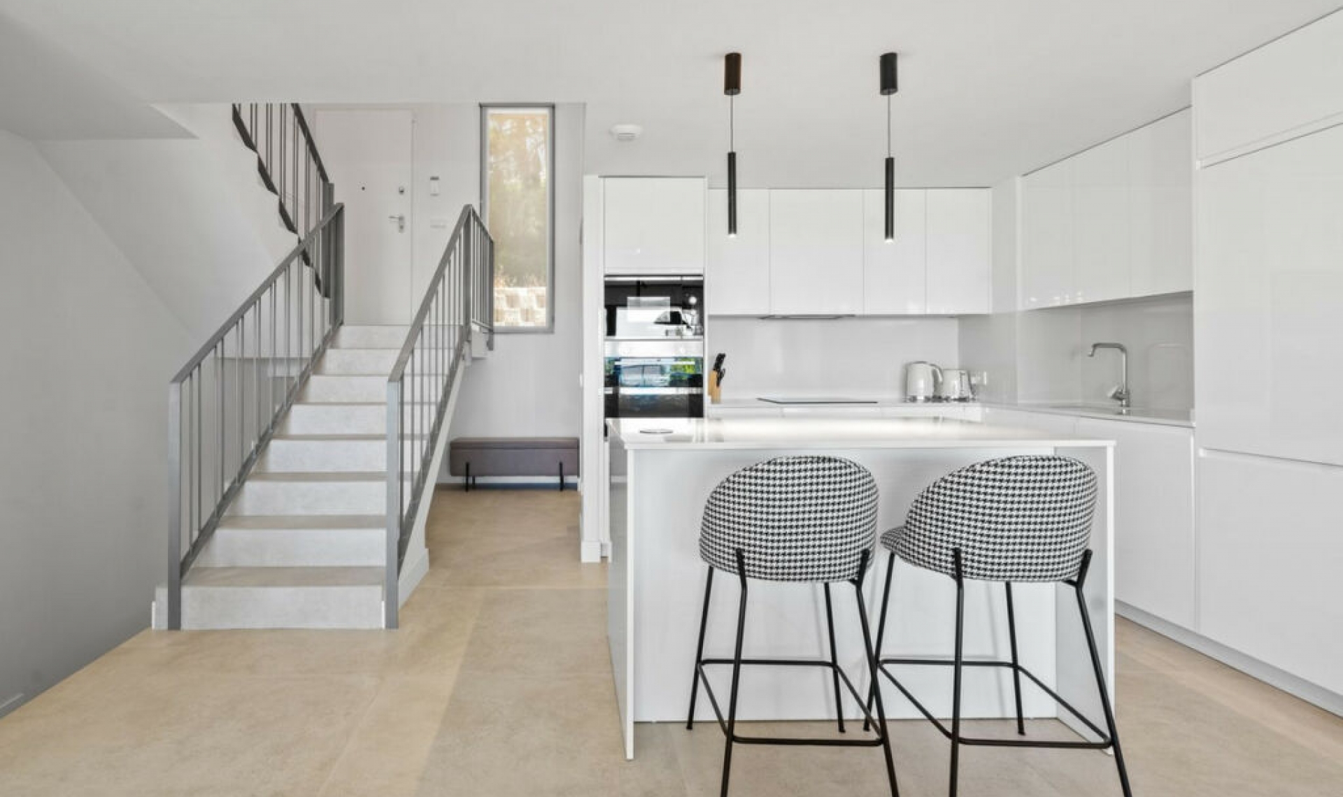 Resale - House -
La Cala de Mijas