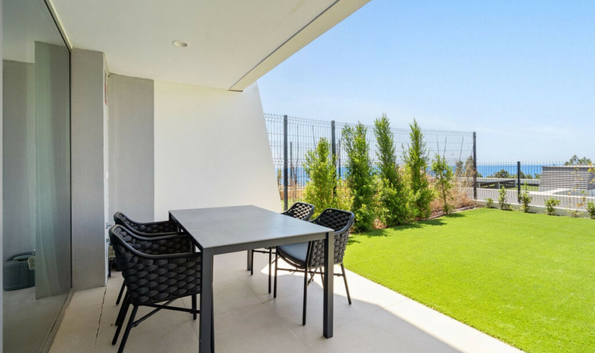 Resale - House -
La Cala de Mijas