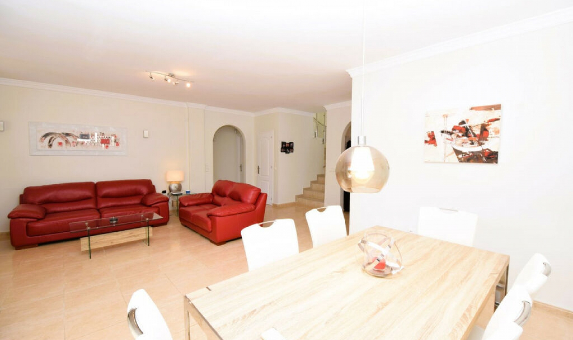 Resale - House -
La Cala de Mijas