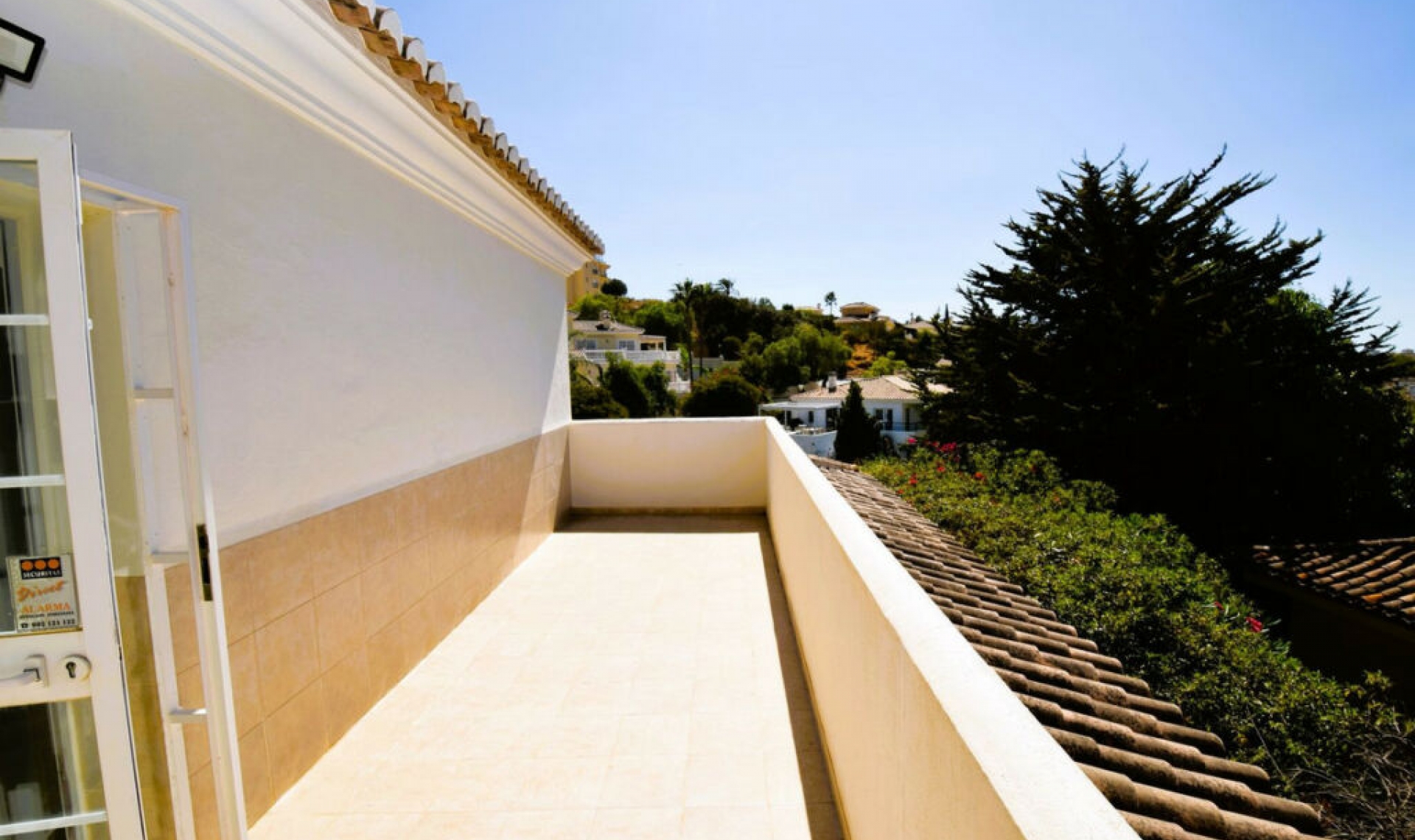 Resale - House -
La Cala de Mijas