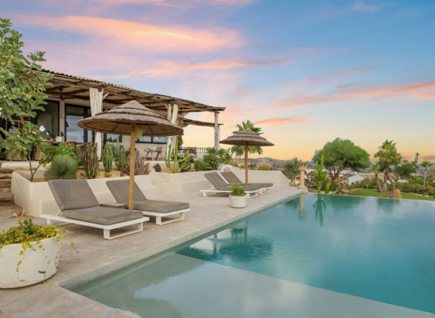 Resale - House -
La Cala de Mijas