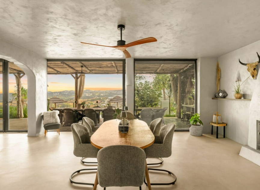 Resale - House -
La Cala de Mijas