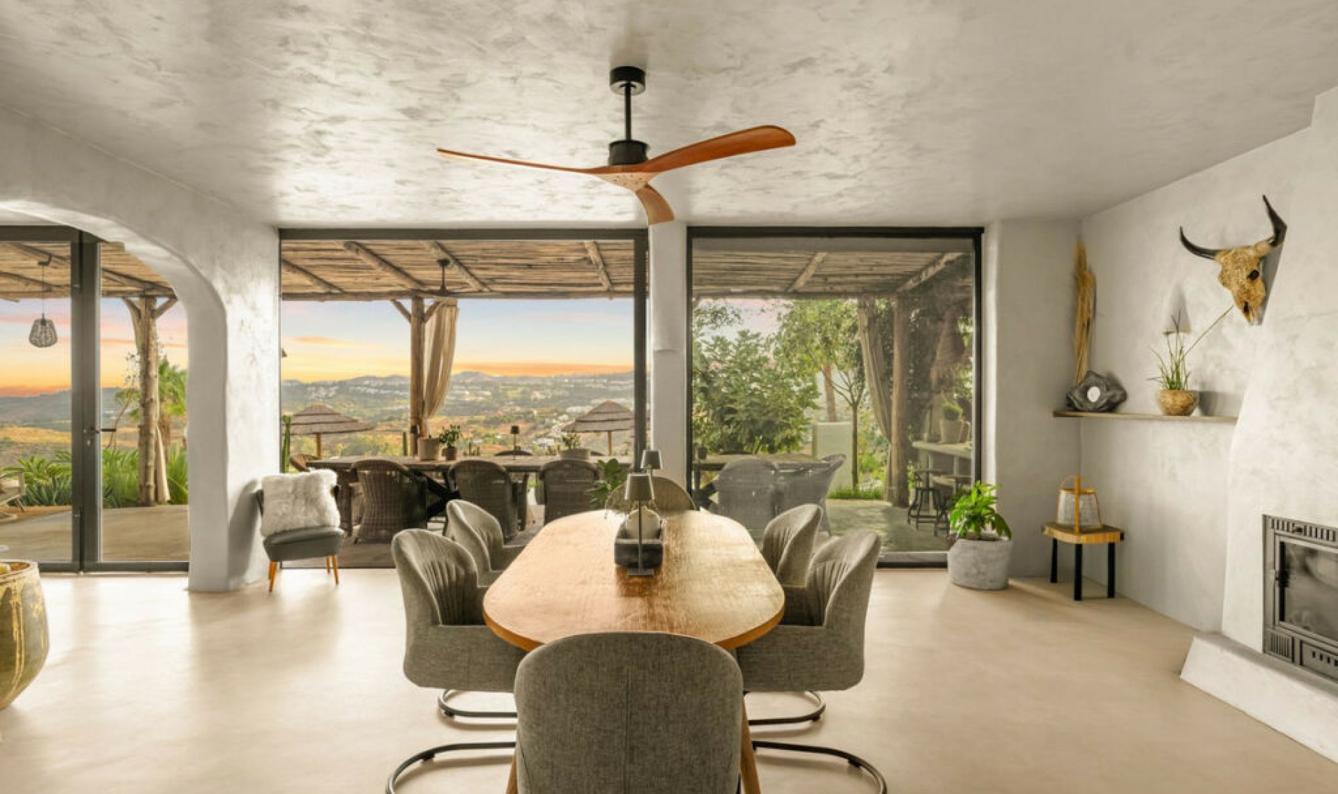 Resale - House -
La Cala de Mijas