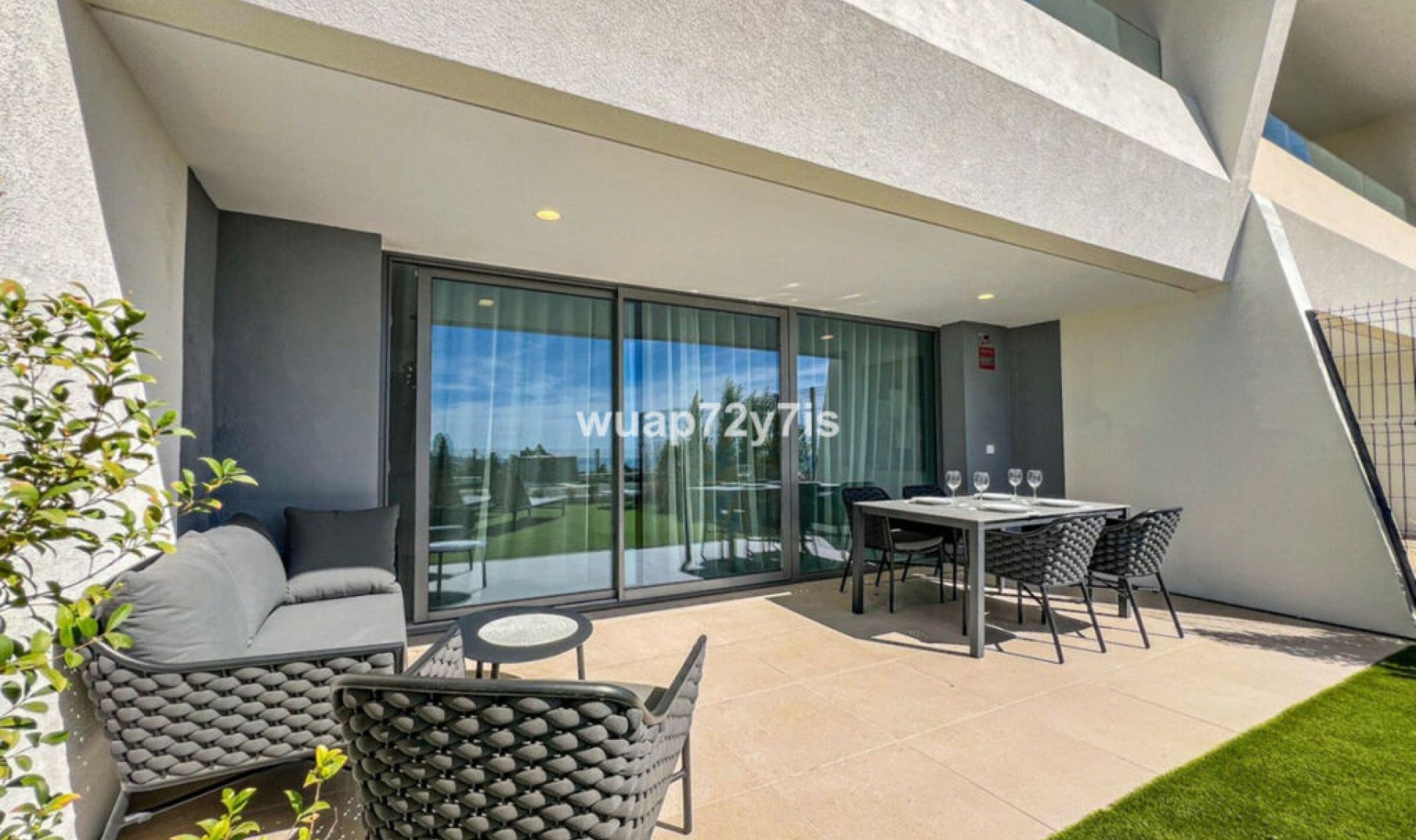 Resale - House -
La Cala de Mijas