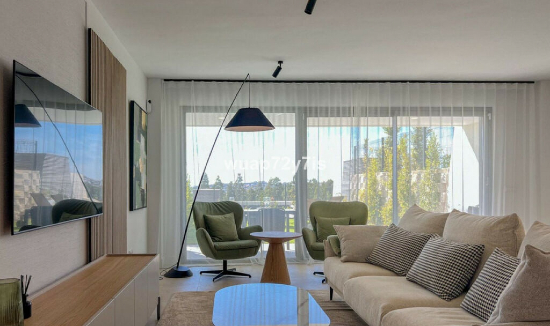 Resale - House -
La Cala de Mijas