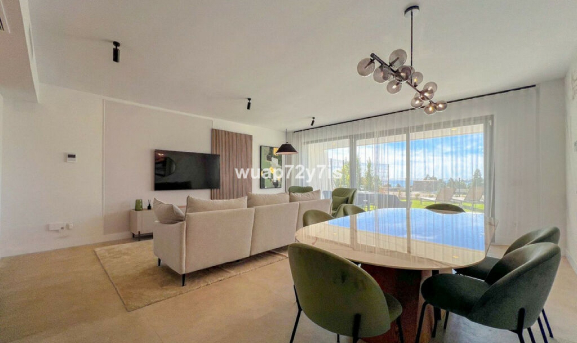 Resale - House -
La Cala de Mijas