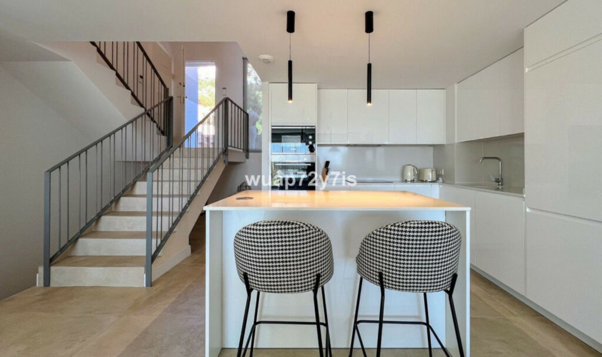 Resale - House -
La Cala de Mijas