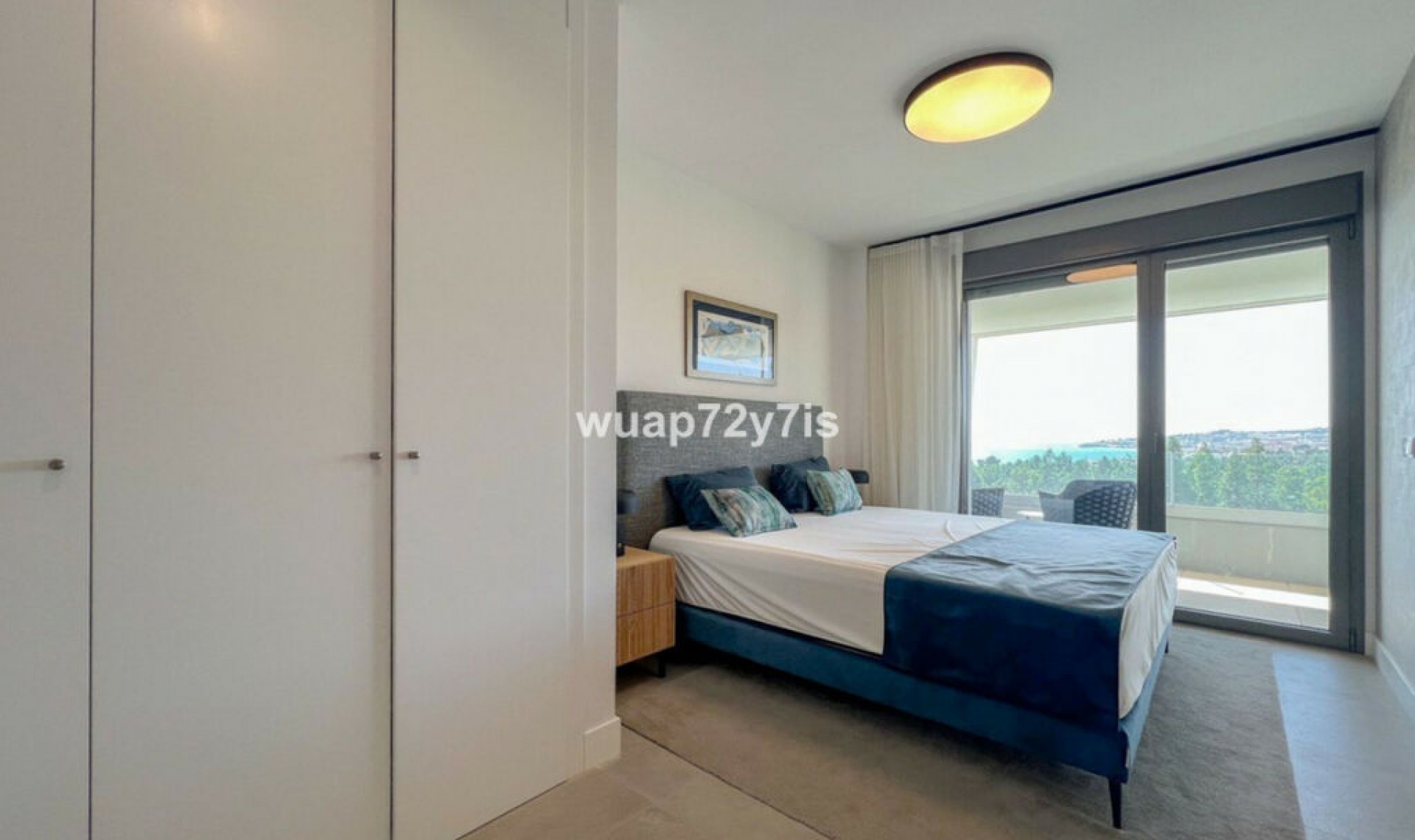 Resale - House -
La Cala de Mijas