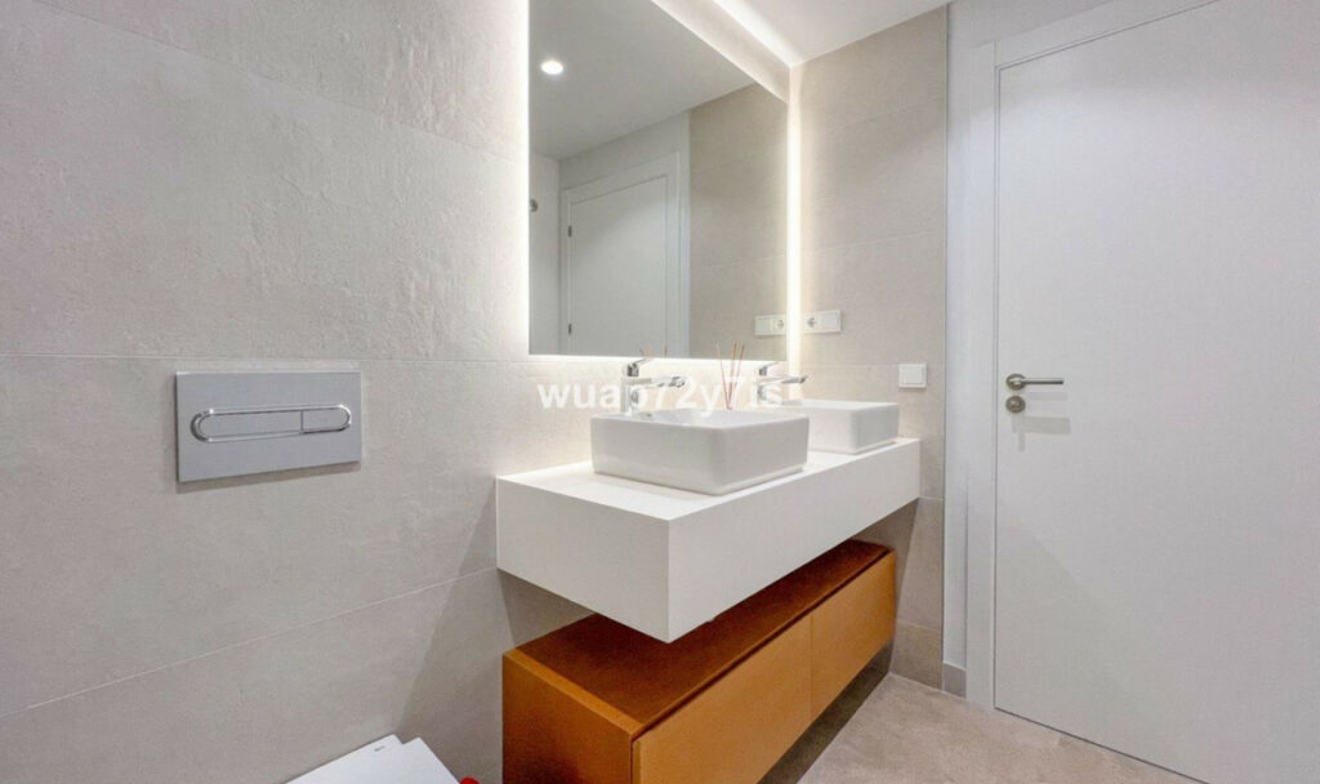 Resale - House -
La Cala de Mijas