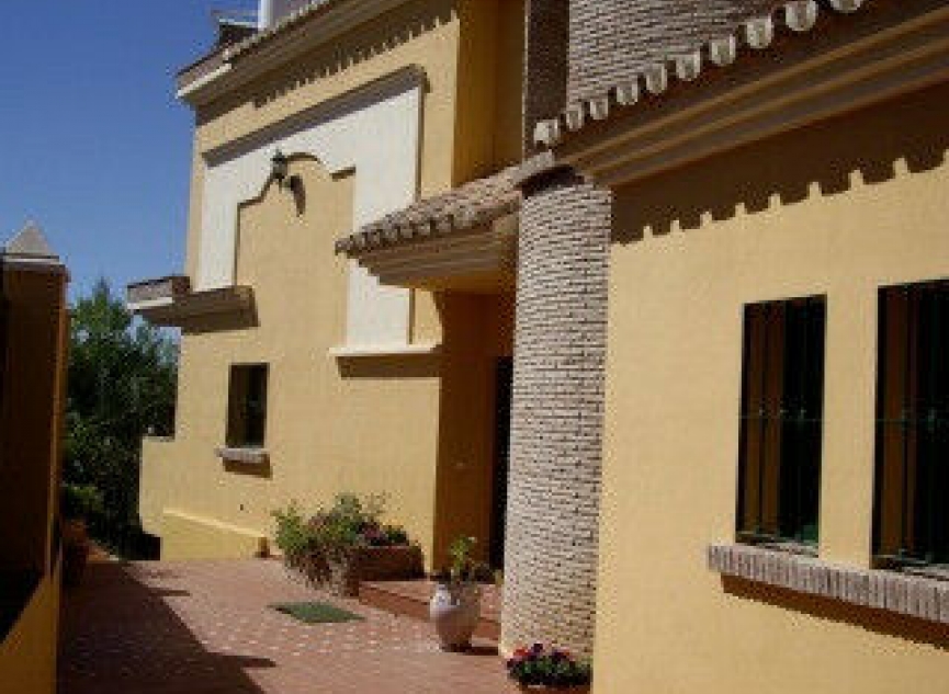 Resale - House -
La Cala del Moral