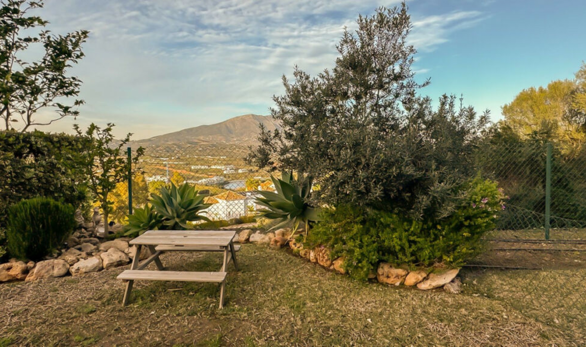 Resale - House -
La Cala Golf