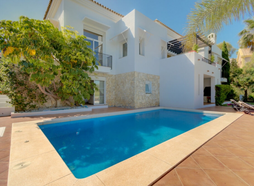 Resale - House -
La Cala Golf