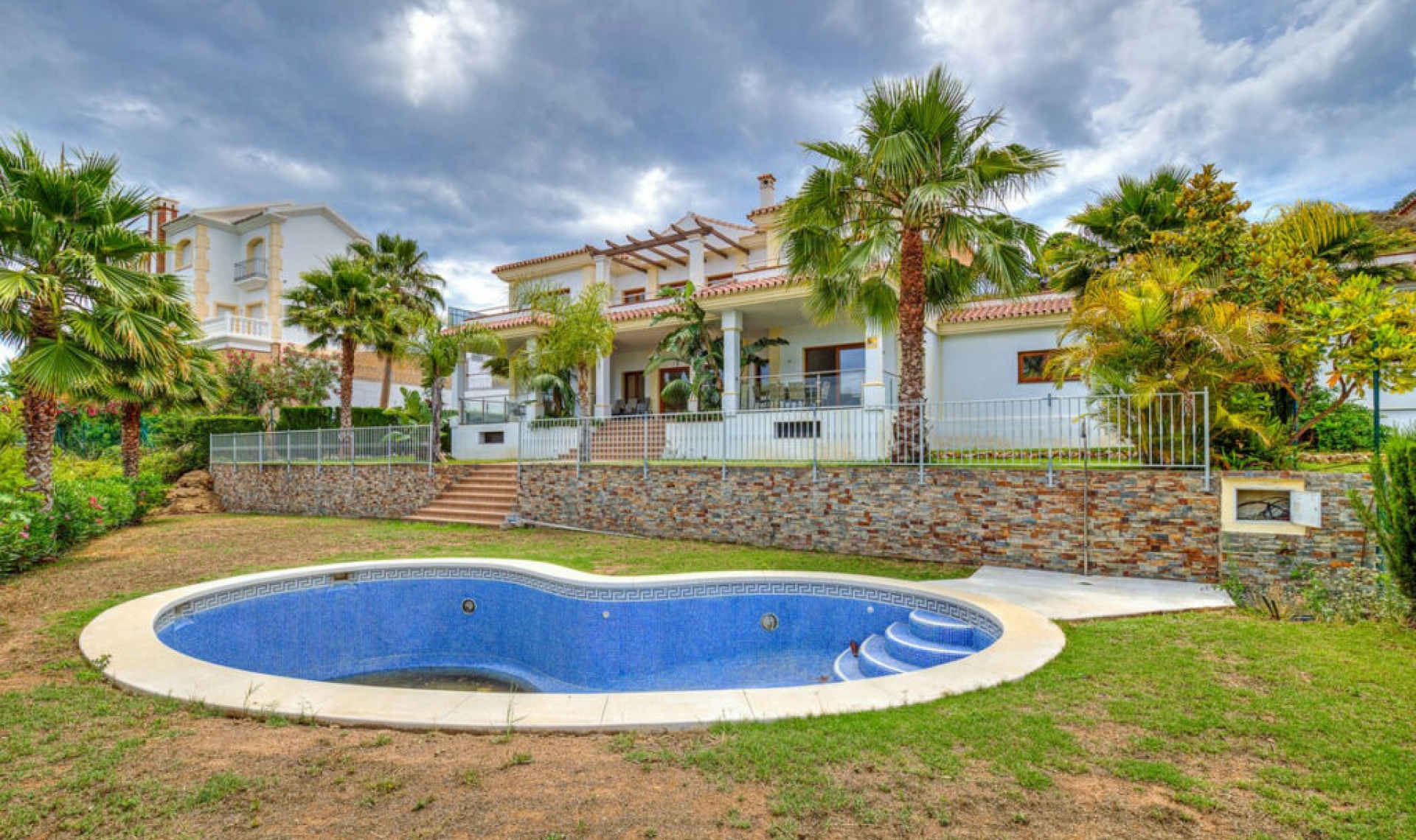 Resale - House -
La Cala Golf