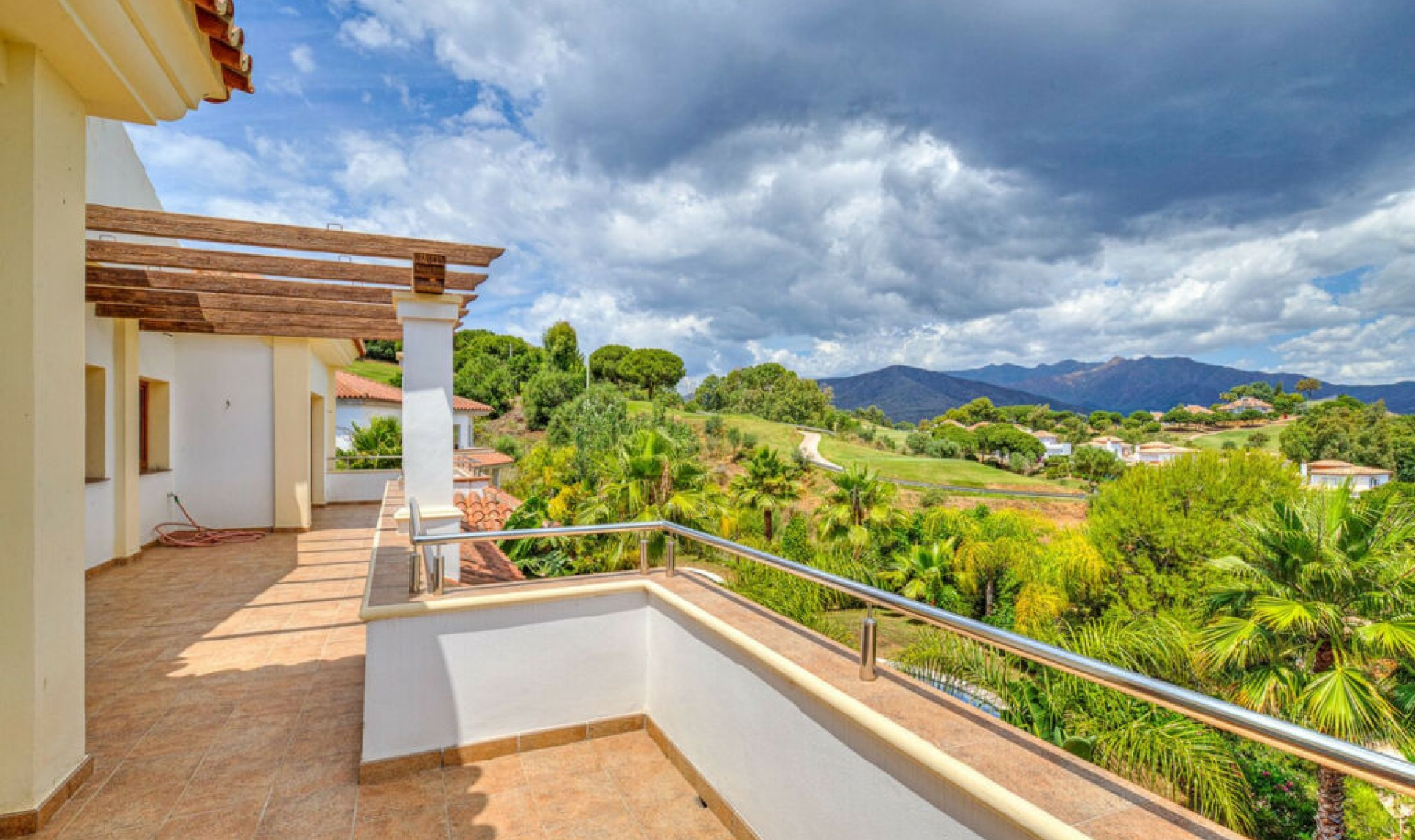 Resale - House -
La Cala Golf
