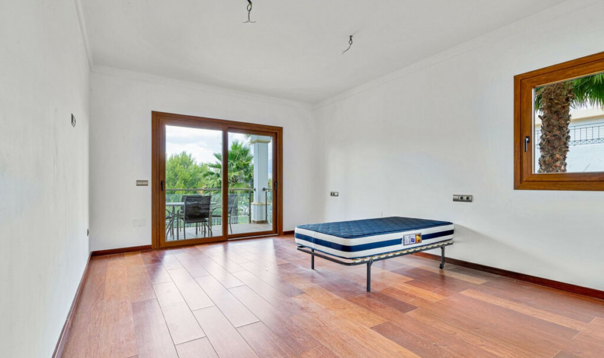 Resale - House -
La Cala Golf