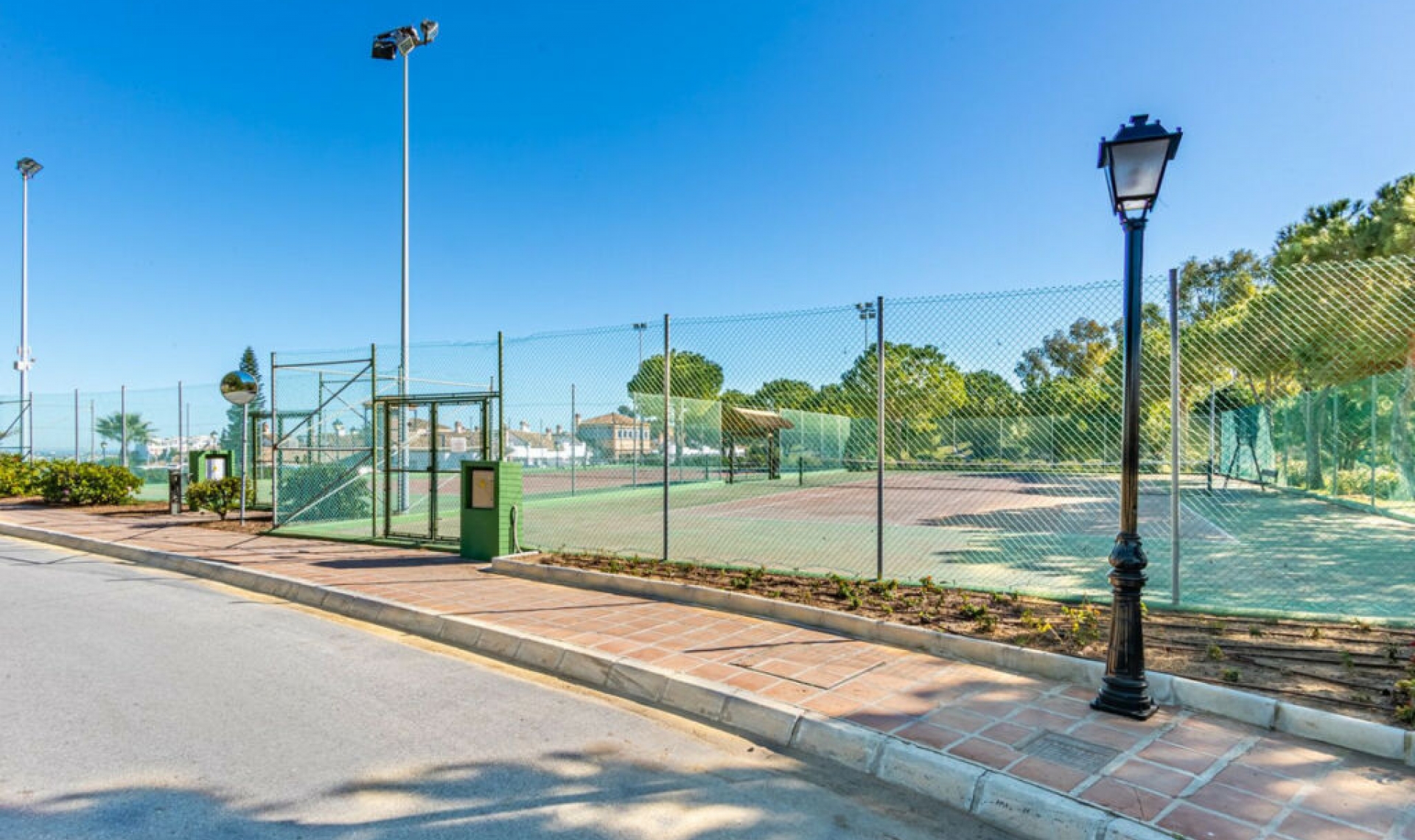 Resale - House -
La Cala Golf