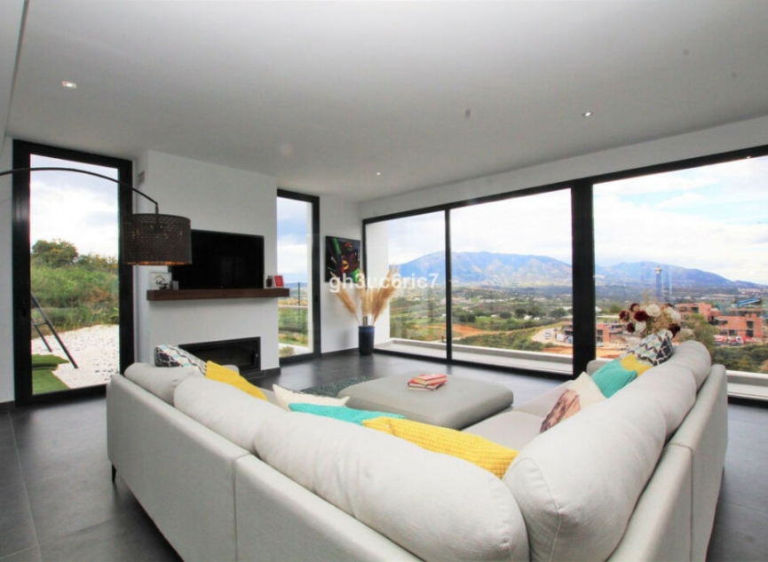 Resale - House -
La Cala Golf