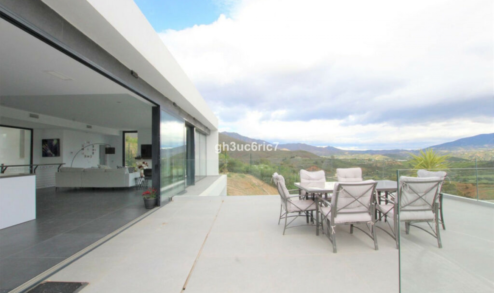 Resale - House -
La Cala Golf