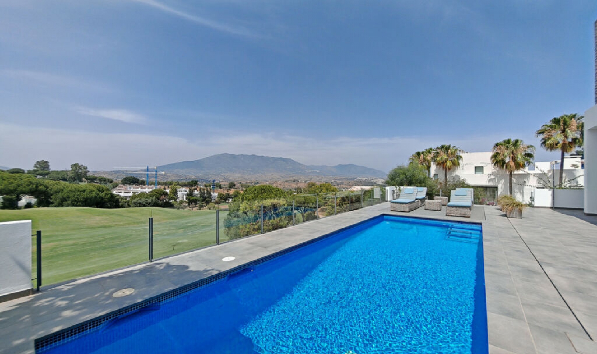 Resale - House -
La Cala Golf