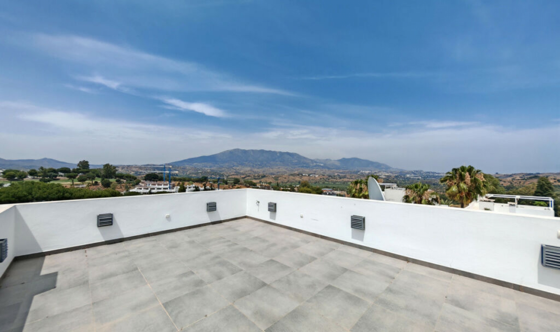 Resale - House -
La Cala Golf