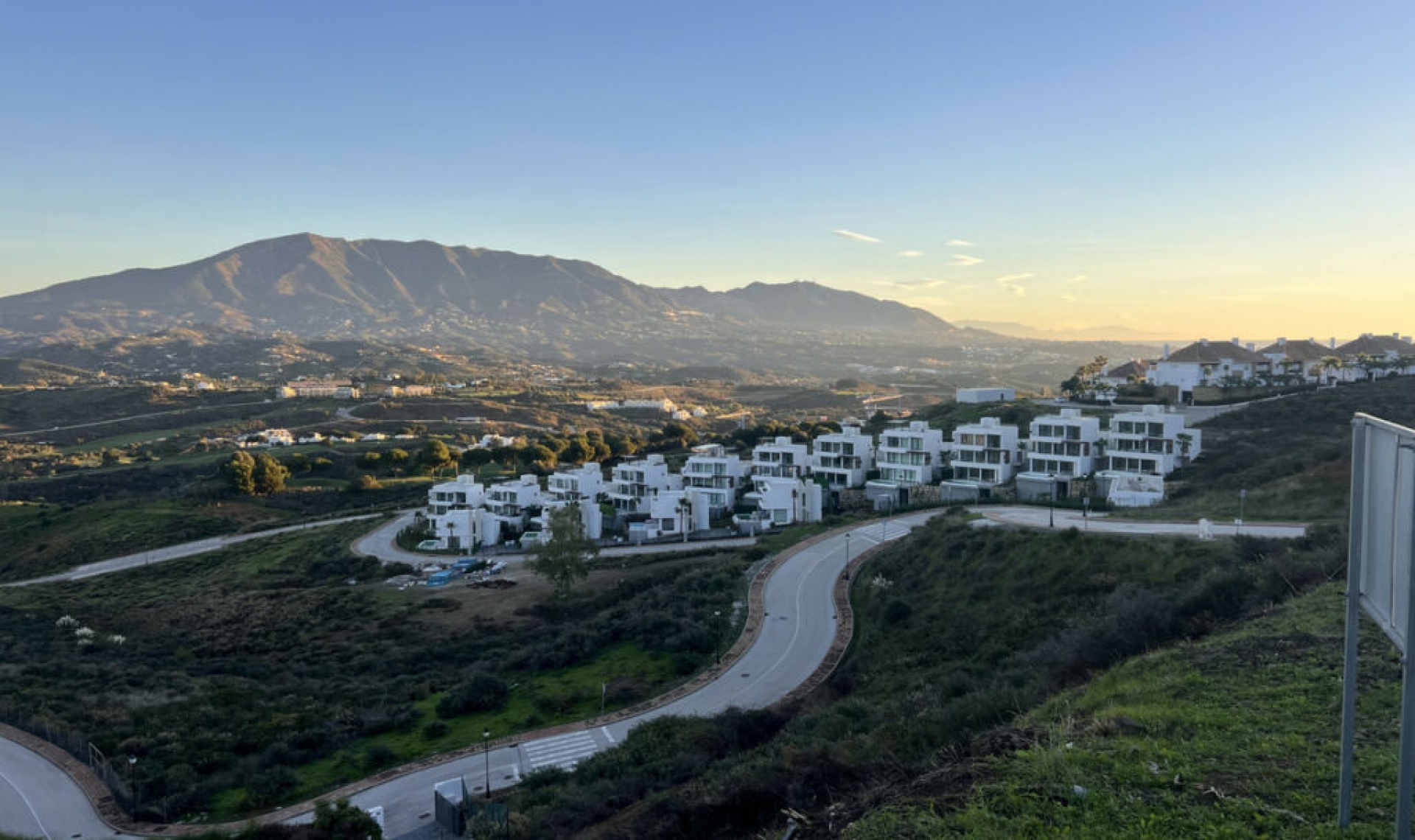 Resale - House -
La Cala Golf