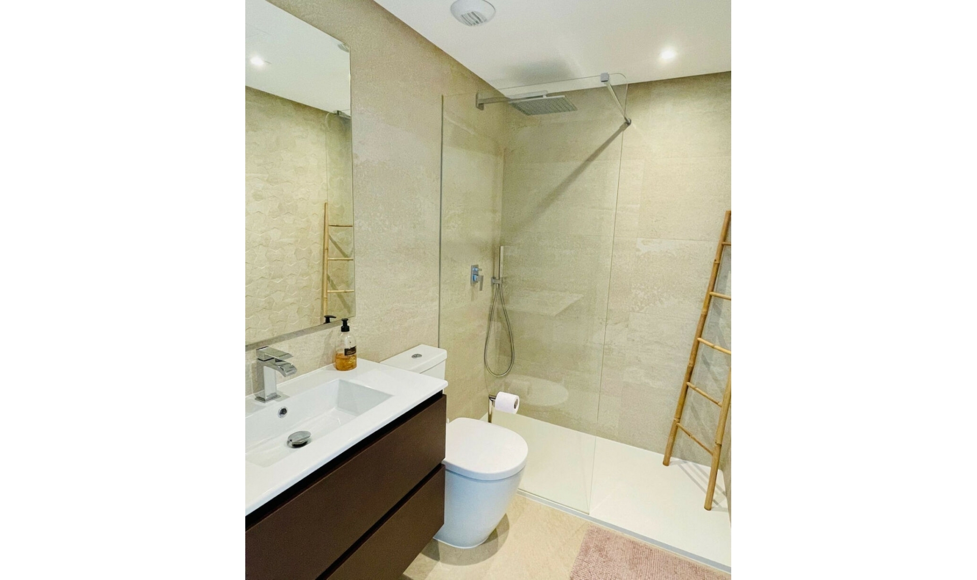 Resale - House -
La Cala Golf