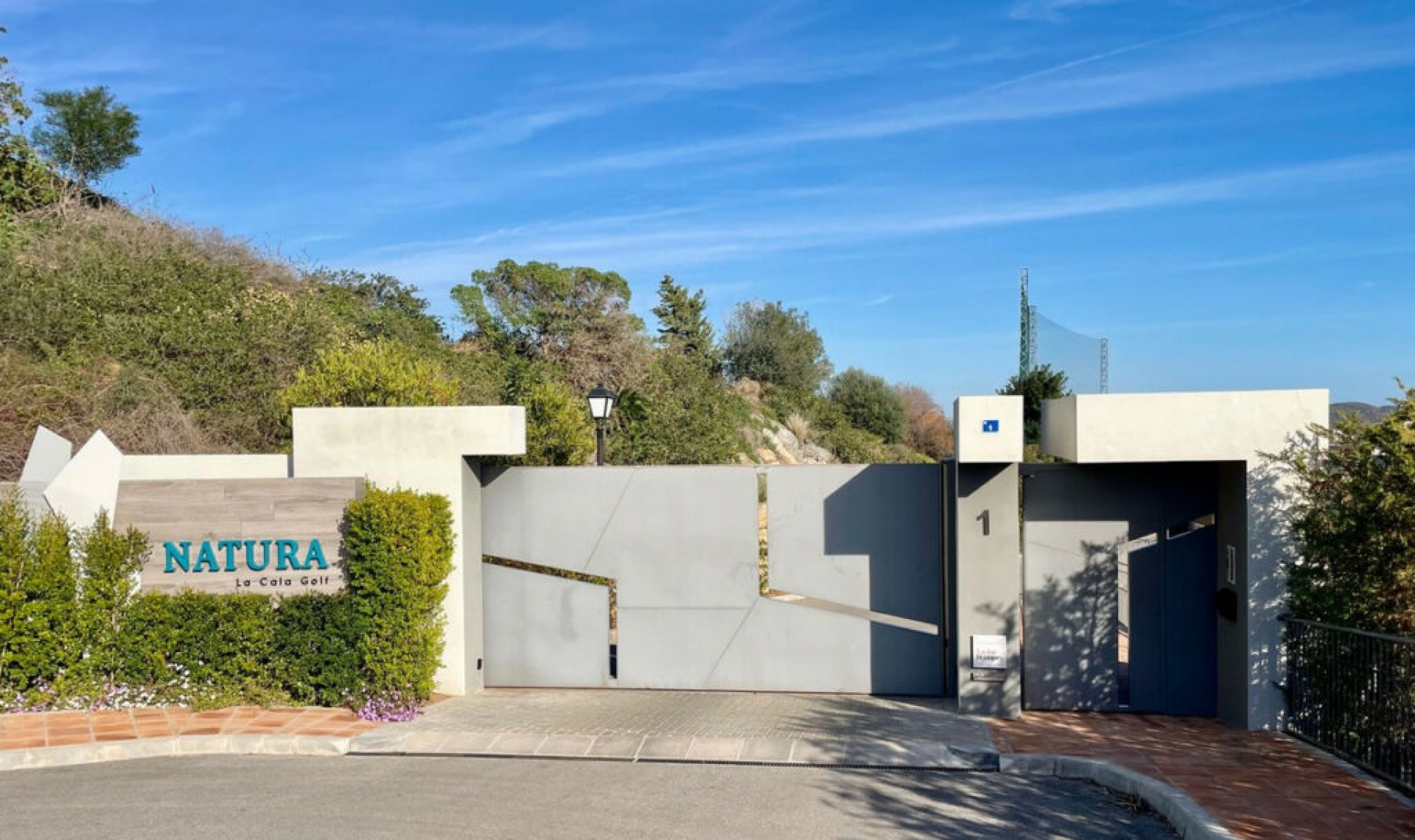 Resale - House -
La Cala Golf