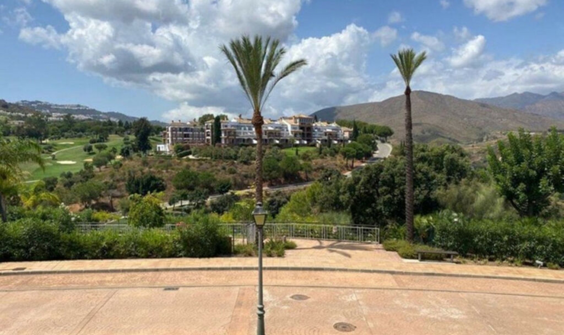 Resale - House -
La Cala Golf