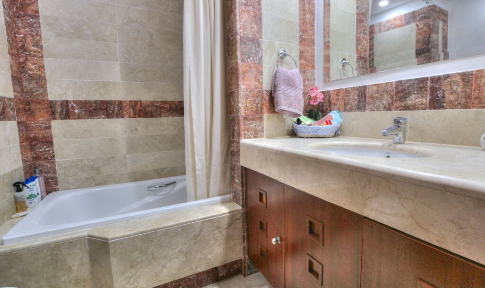 Resale - House -
La Cala Golf