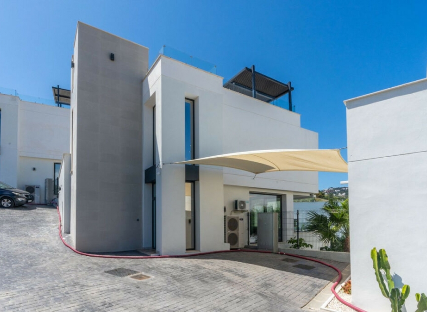Resale - House -
La Cala Golf