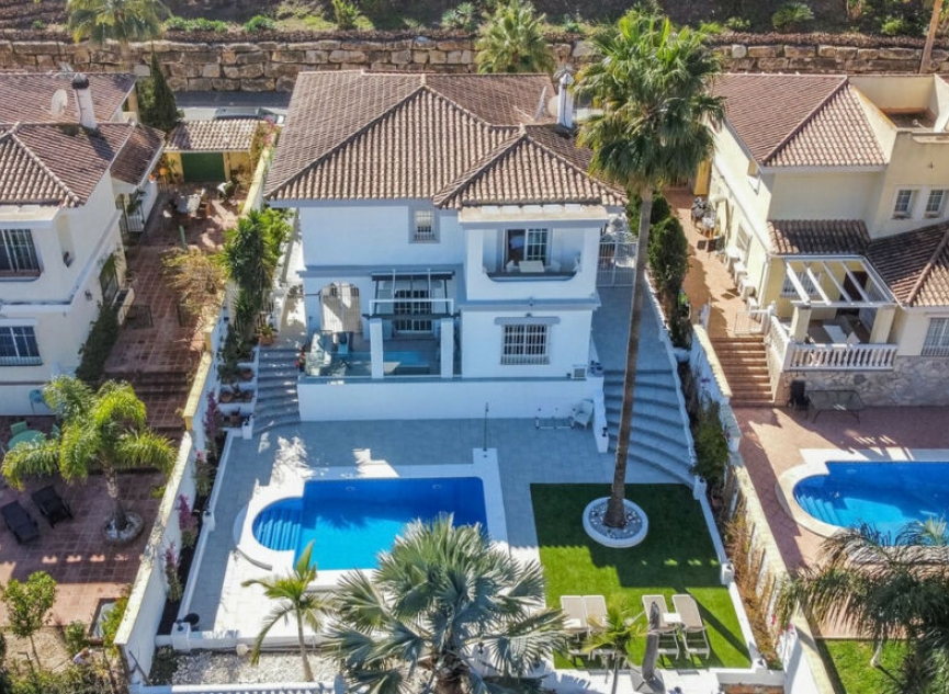 Resale - House -
La Cala Hills