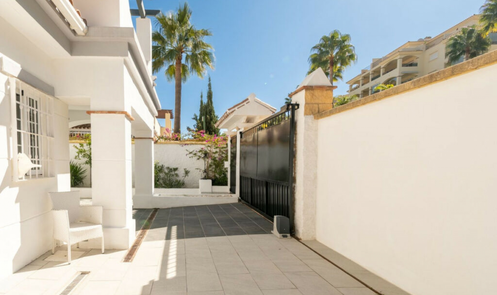 Resale - House -
La Cala Hills