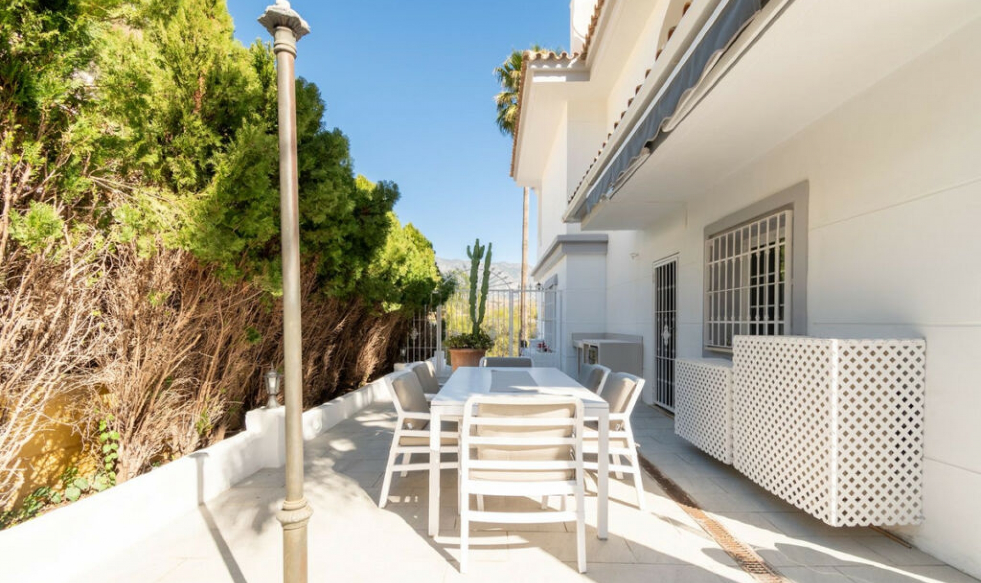 Resale - House -
La Cala Hills