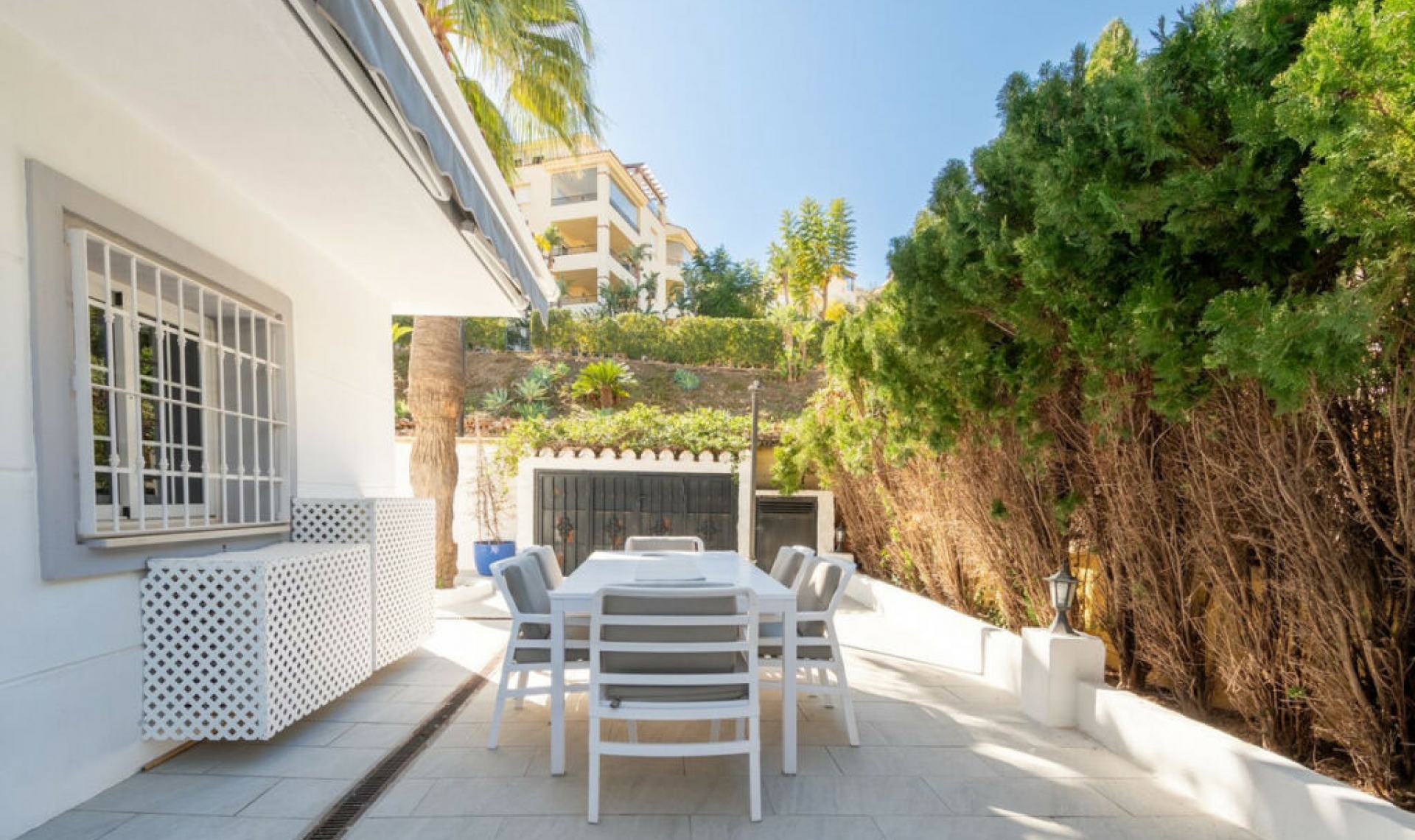 Resale - House -
La Cala Hills