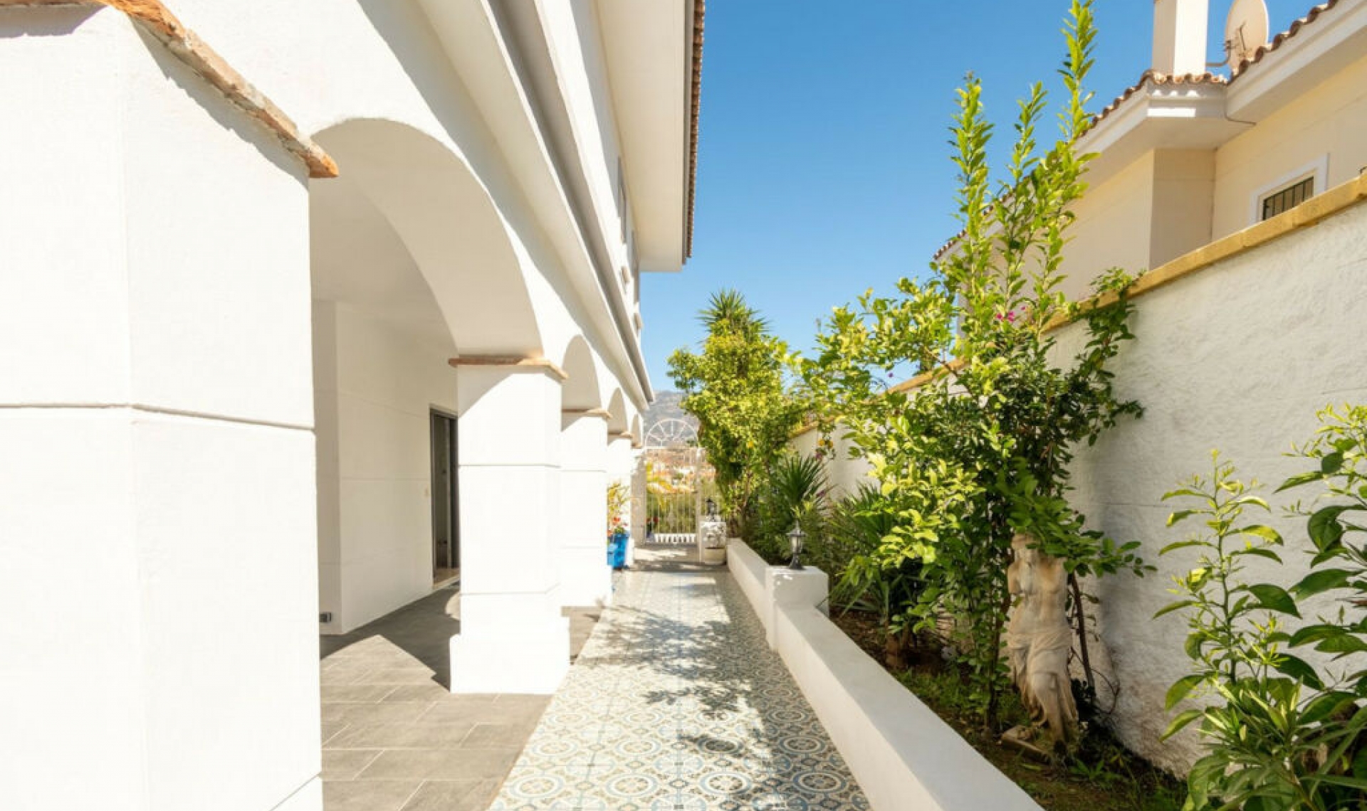 Resale - House -
La Cala Hills